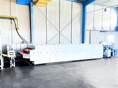 CFRT製造用ダブルベルトプレス